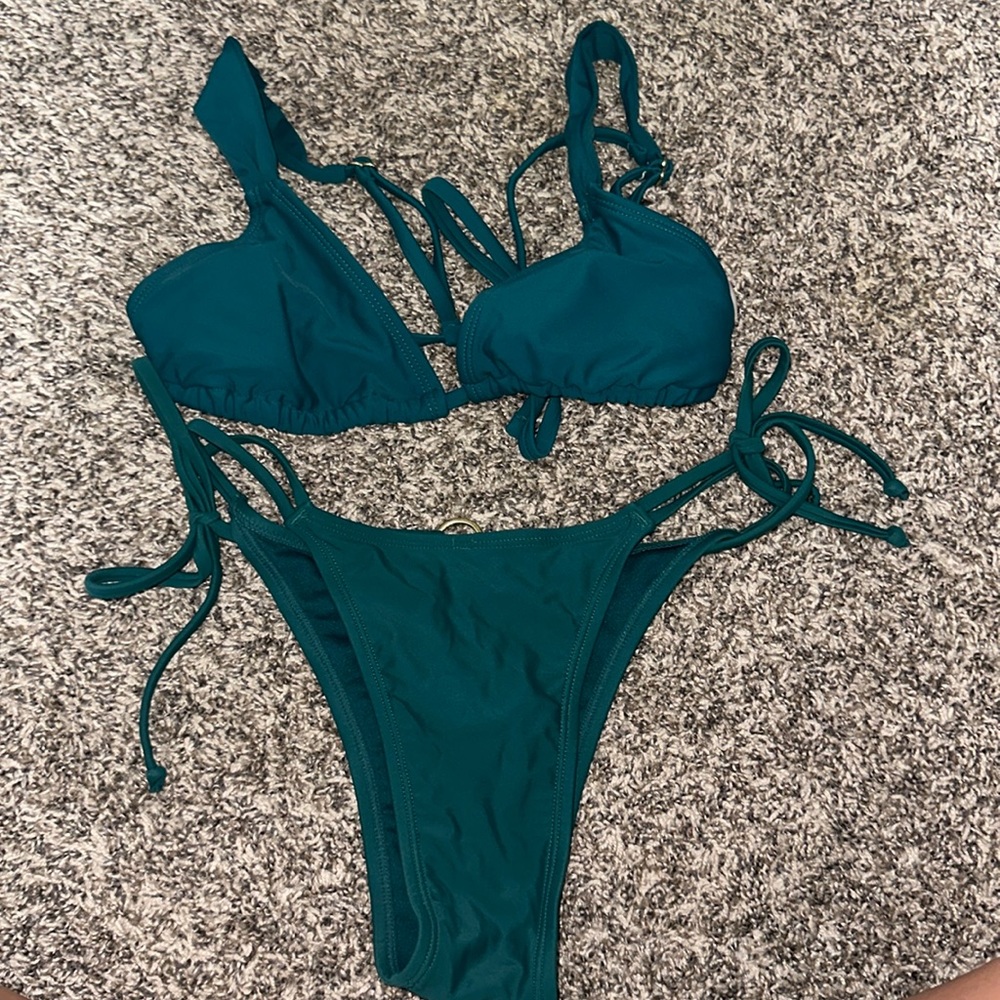 Deep Turquoise Bikini!